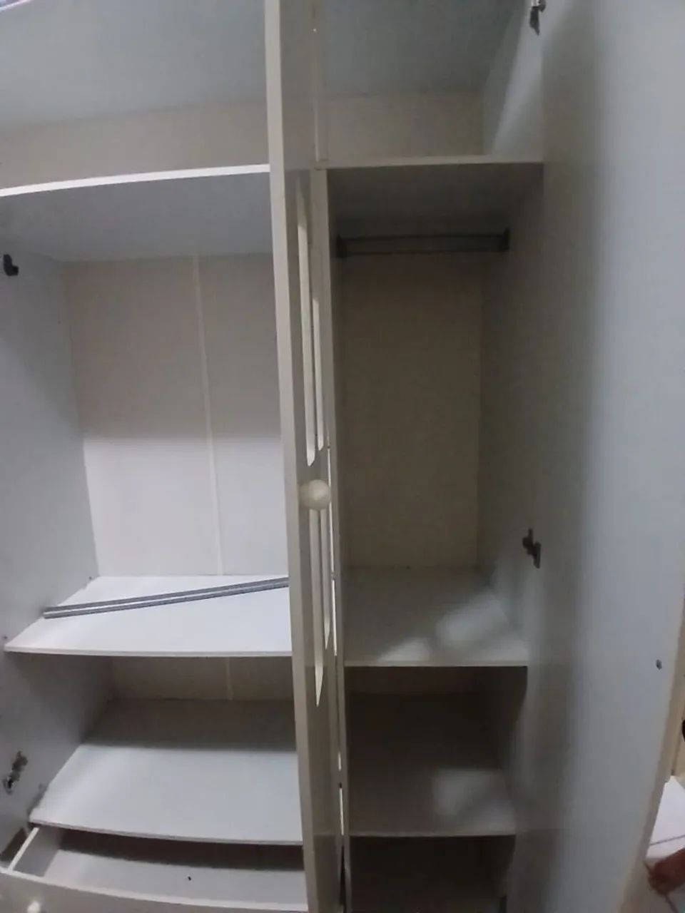 Guarda roupa solteiro(em perfeito estado) - Foto 4