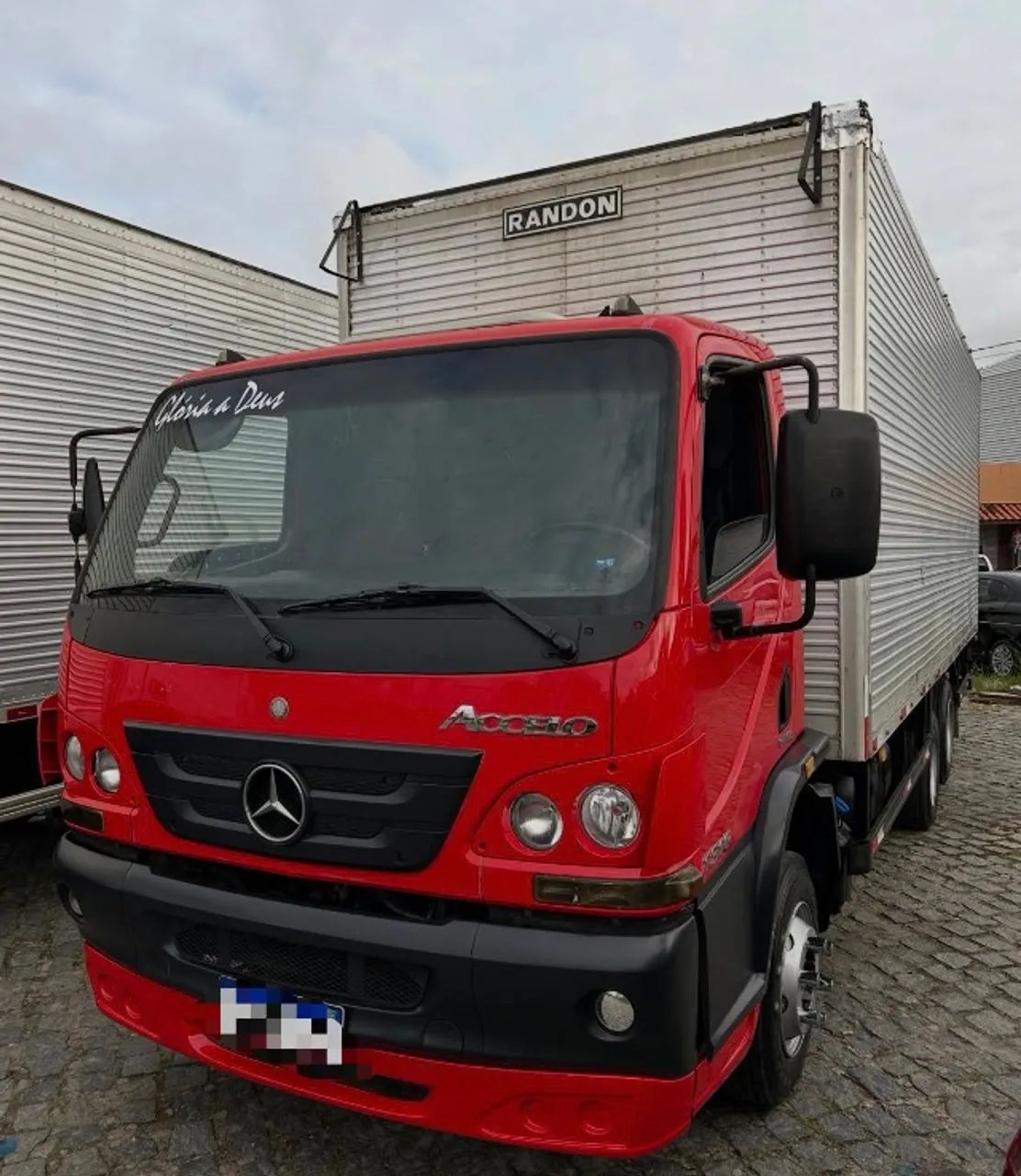 Accelo 1316 2015 6x2 Baú de 7 mts  - Foto 2