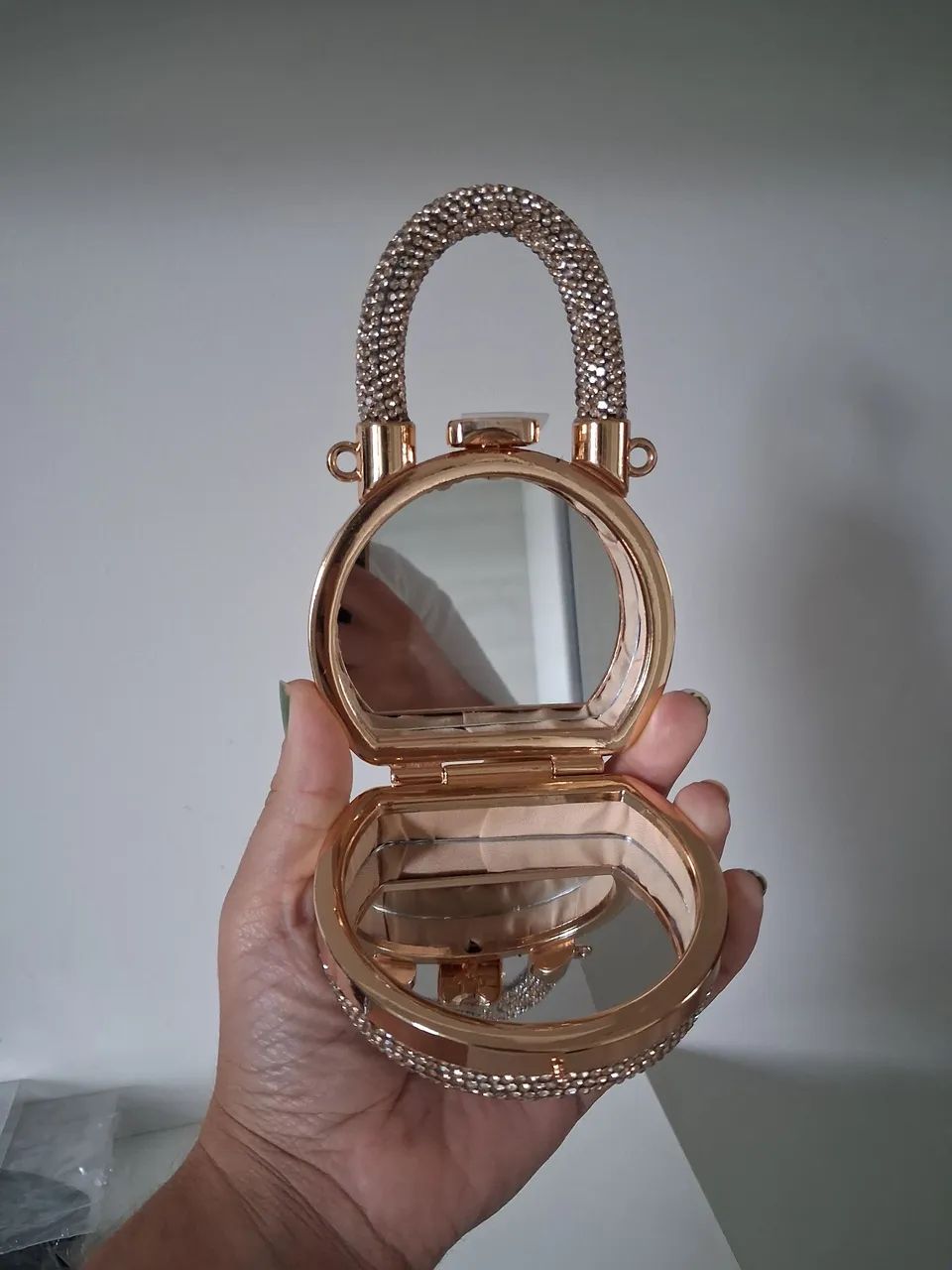 Mini Bolsa Brilhante  - Foto 3