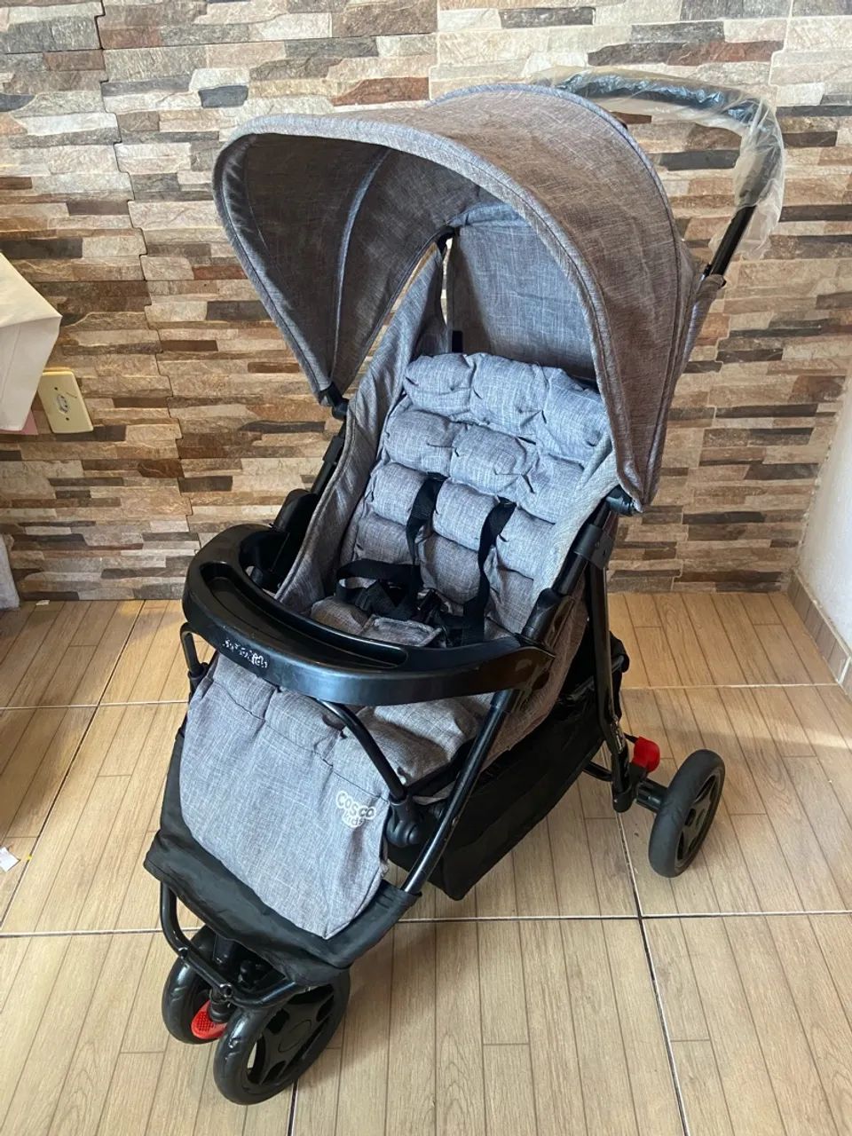 Carrinho de Bebê Cosco 
