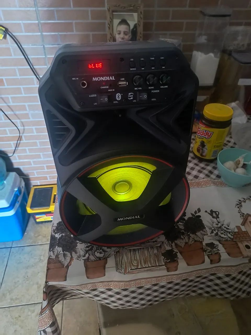 Caixa de som Bluetooth Mondial 