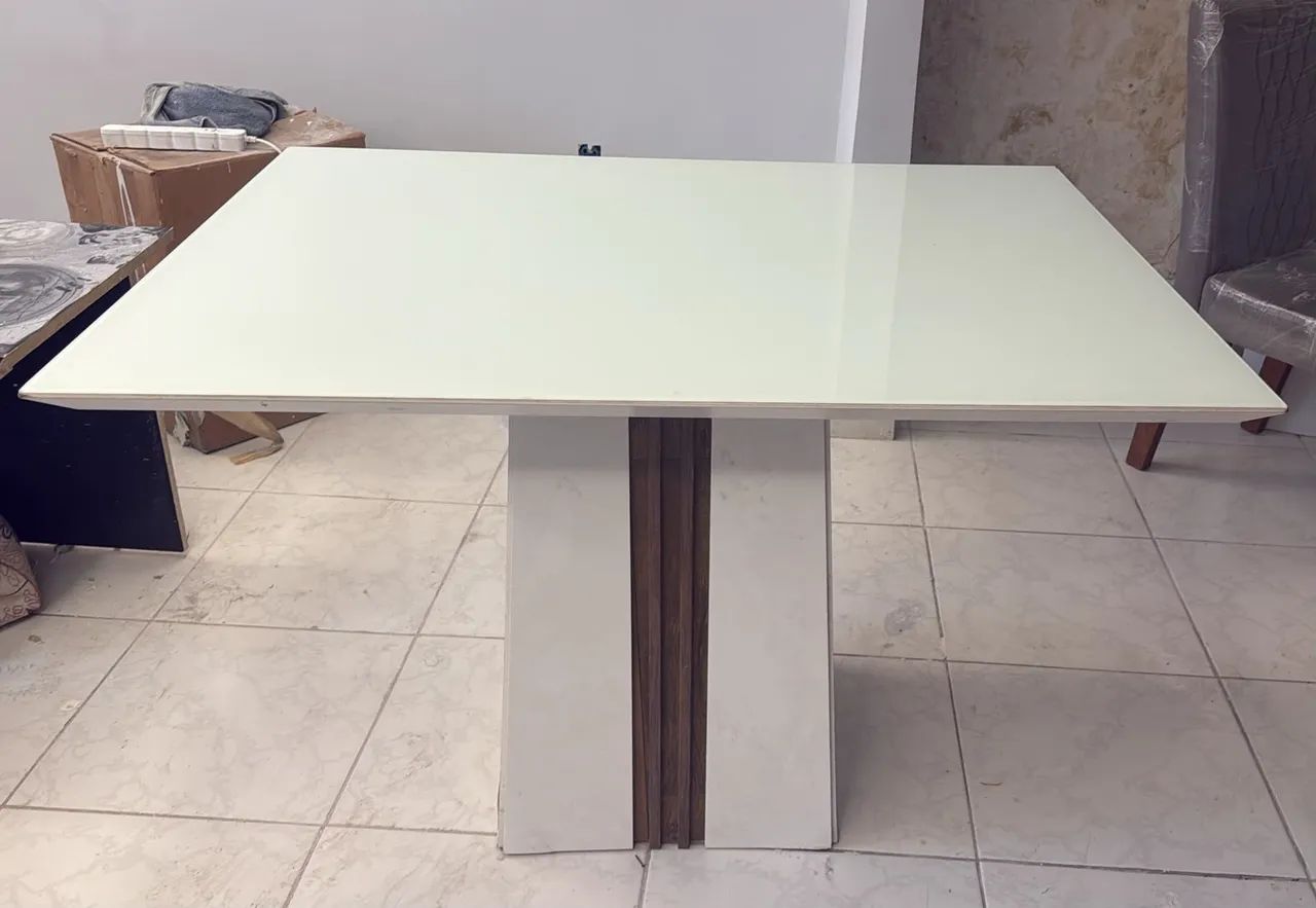 Mesa mdf 4 lugares tampo de vidro