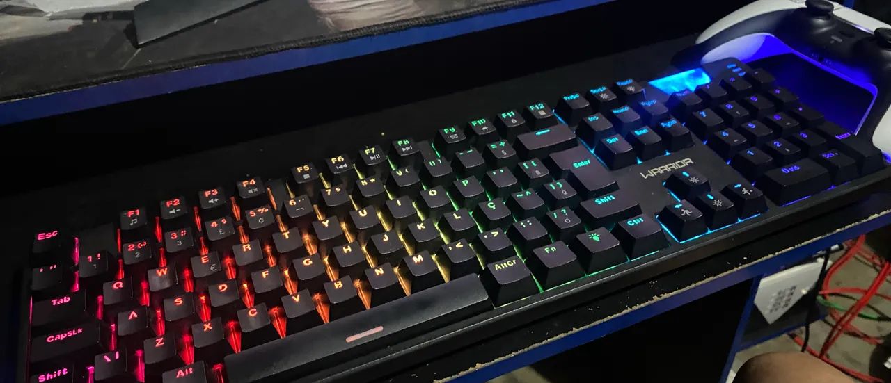 Teclado Warrior Royal Score preto - Foto 5