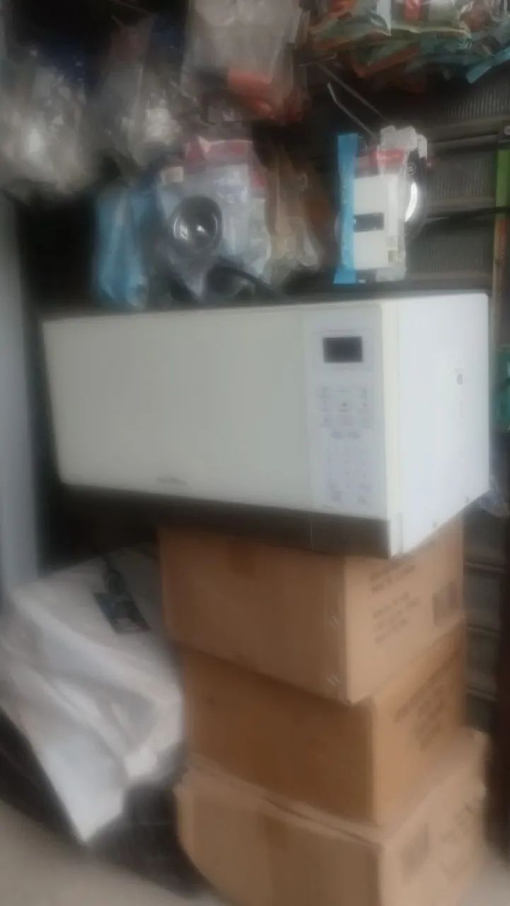 Microondas Britânica 18 litros