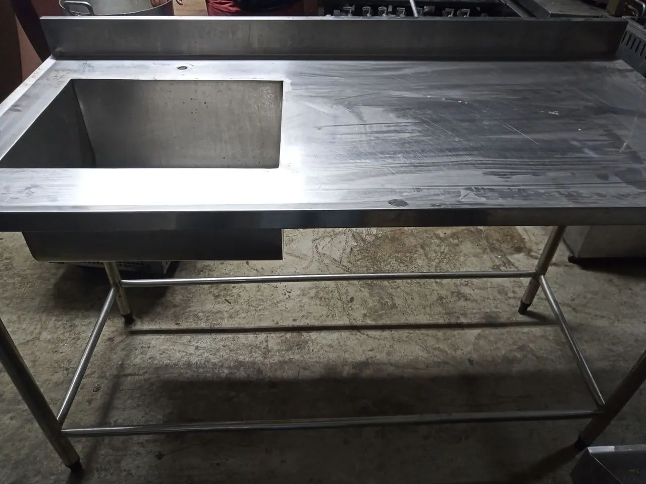 Mesa com cuba ( esquerda) inox. 150x70x90 - Foto 5