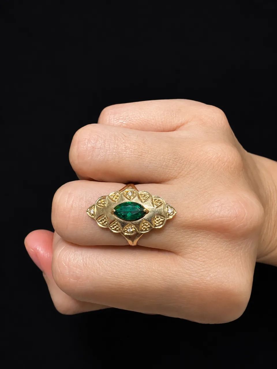 Anel marquise ouro 18k