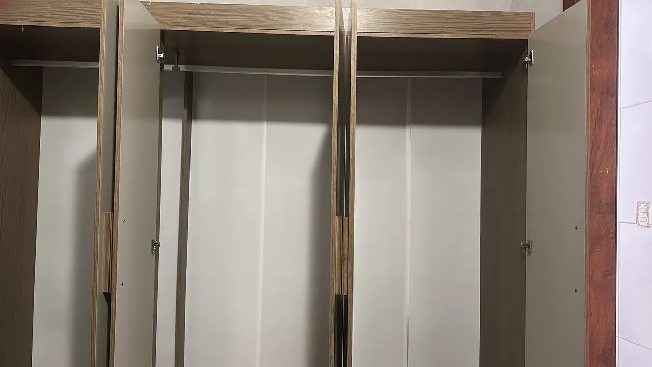 Estou vendendo um guarda-roupa - Foto 2