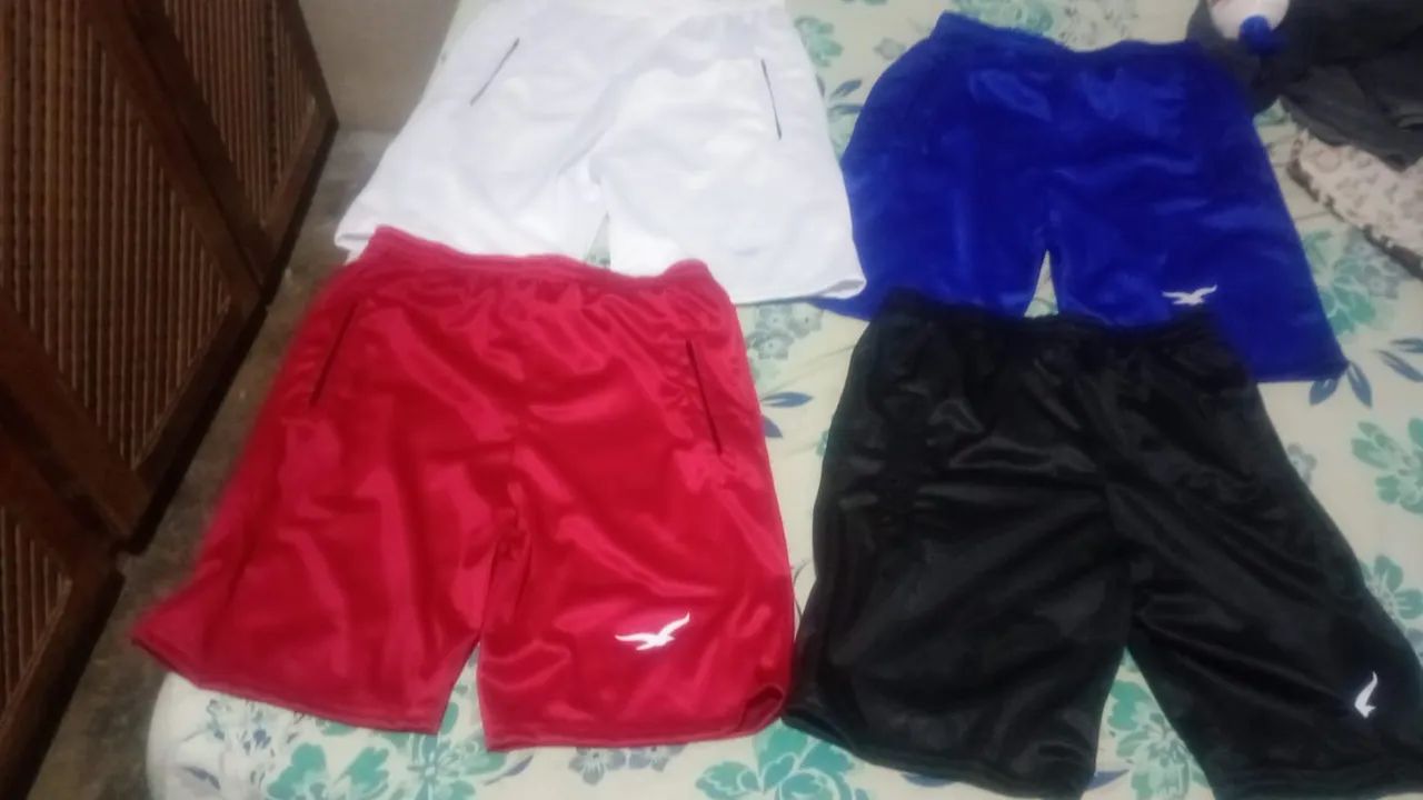 Shorts com elástico 