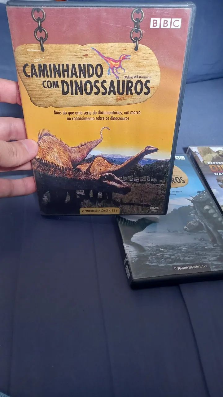 Dvds caminhando com dinossauros e caminhando com monstros completa  - Foto 2