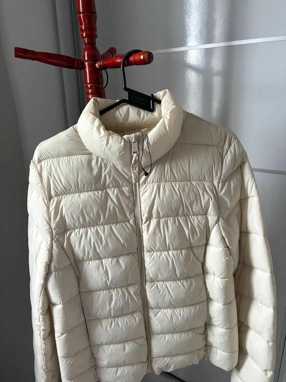 Jaqueta puffer bege - Foto 2