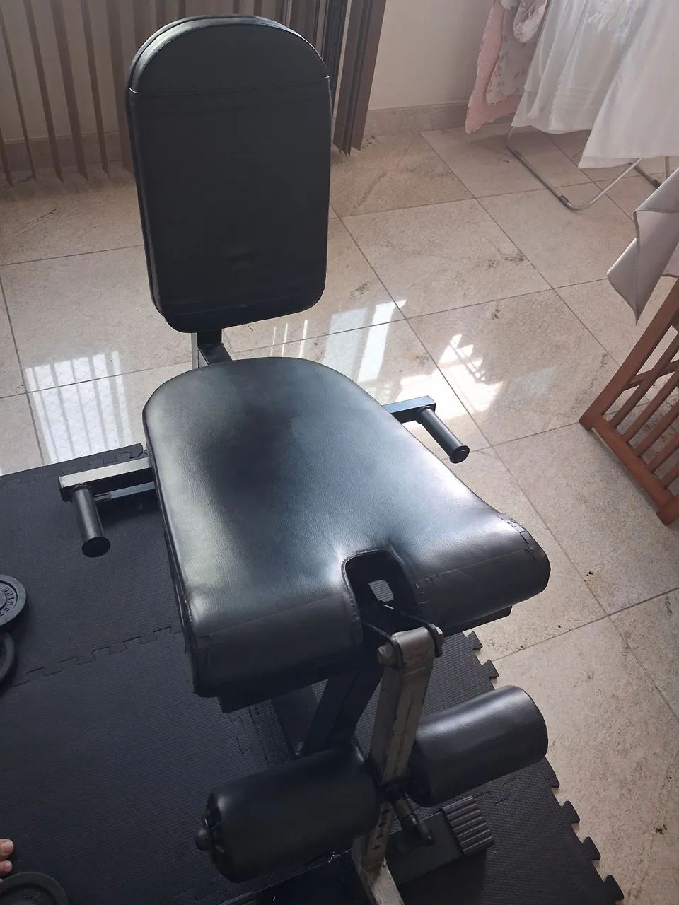 Vendo Cadeira extensora 