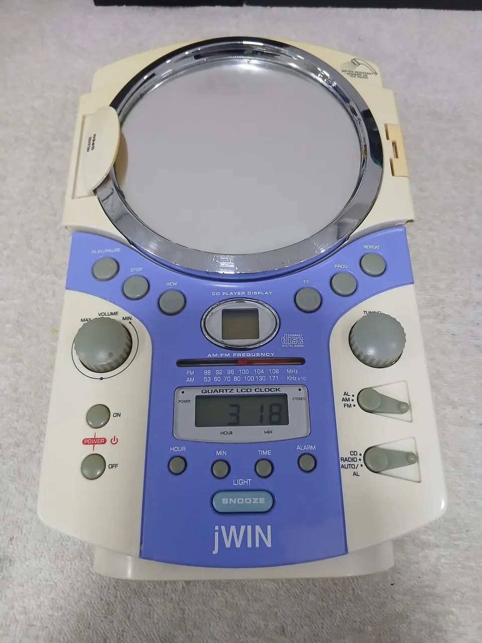 Rádio raridade de banheiro 