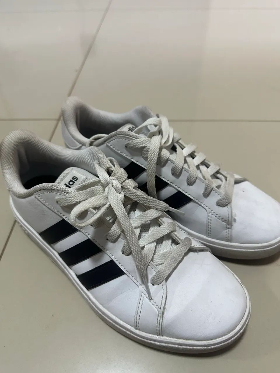 Tênis Adidas