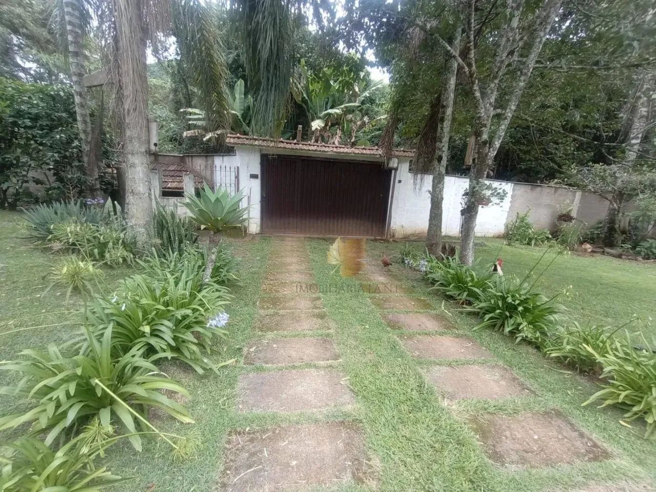 Chácara - Laranjeiras de Caldas - Caldas/MG.