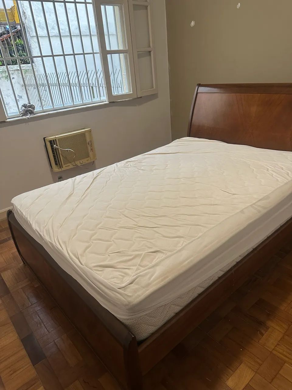 Cama de casal em madeira - Foto 2