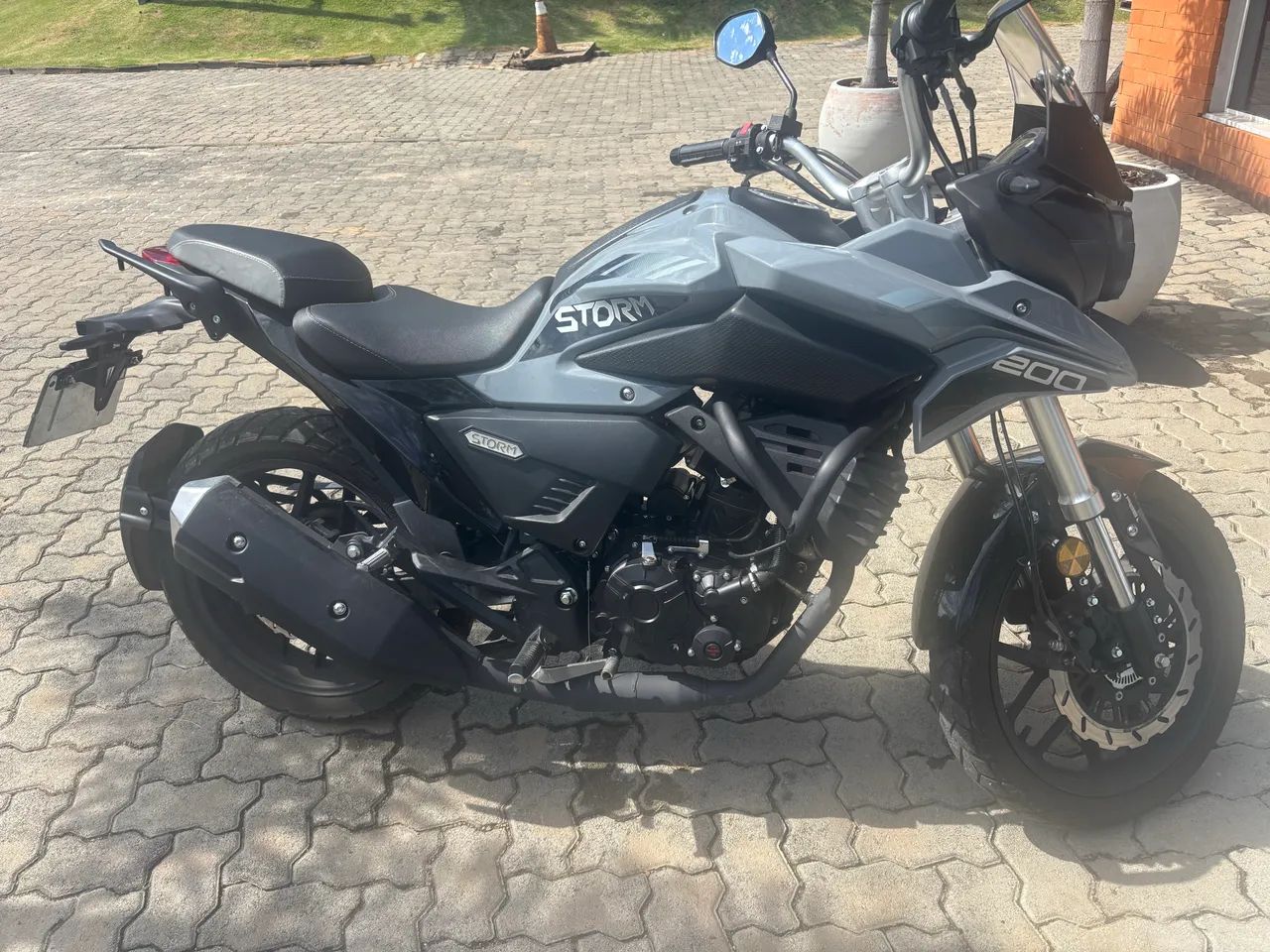 Storn 200.  Moto zerada!!!!