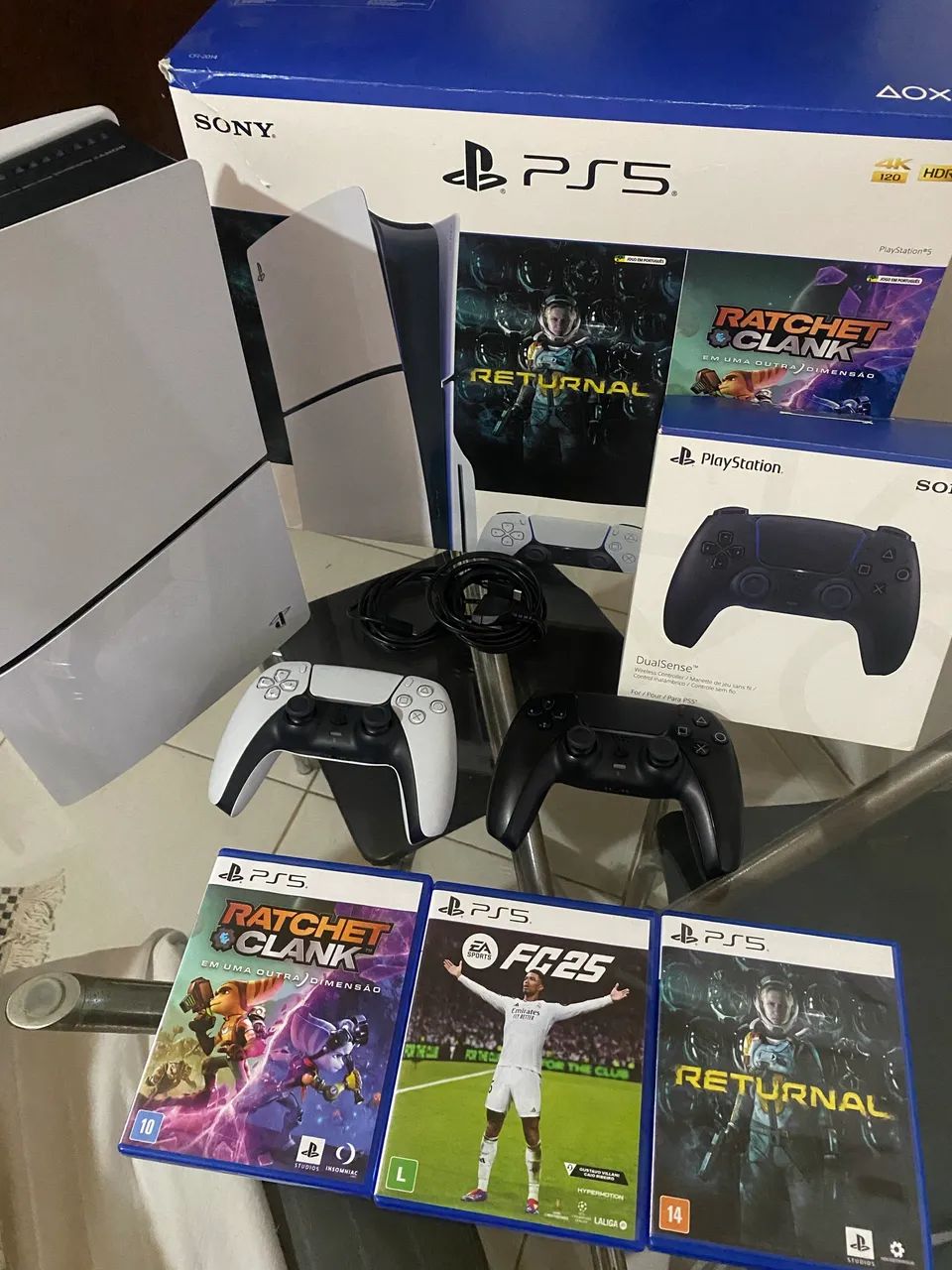 Ps5 com leitor + 2 controles + 3 jogos  - Foto 2