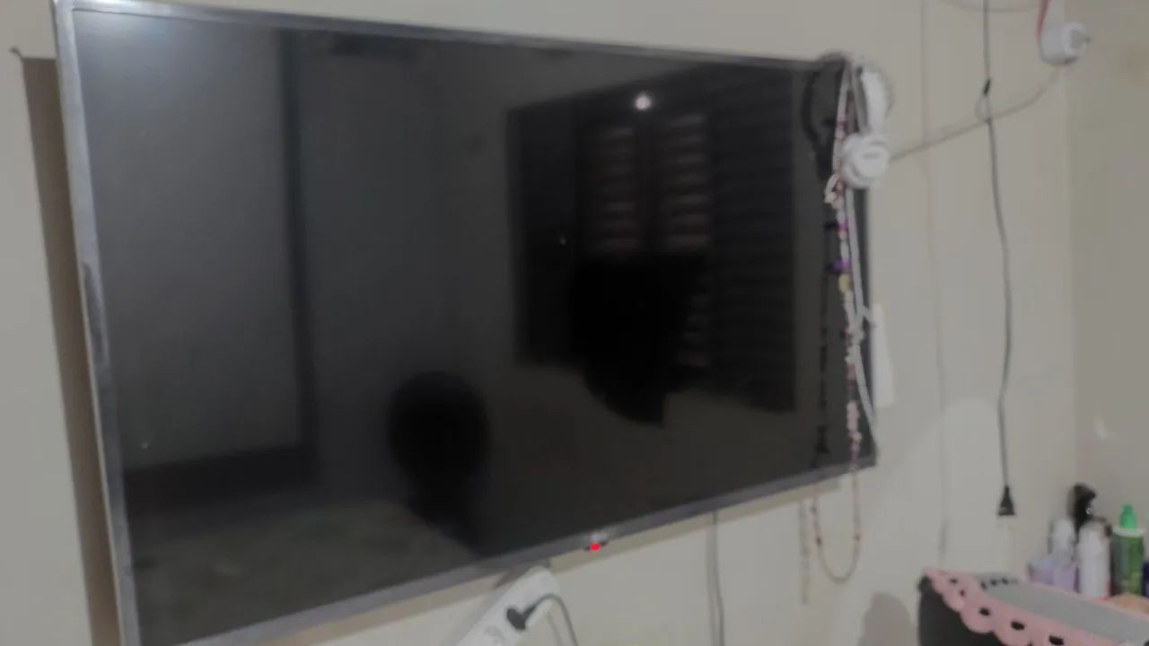 Vende se televisão LG 43 polegadas nova  - Foto 2