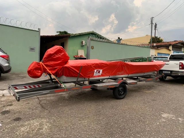 Carretinha personalizada pra canoa de 6mt chassi no enregecido de 100 na chapa 13 fecho de