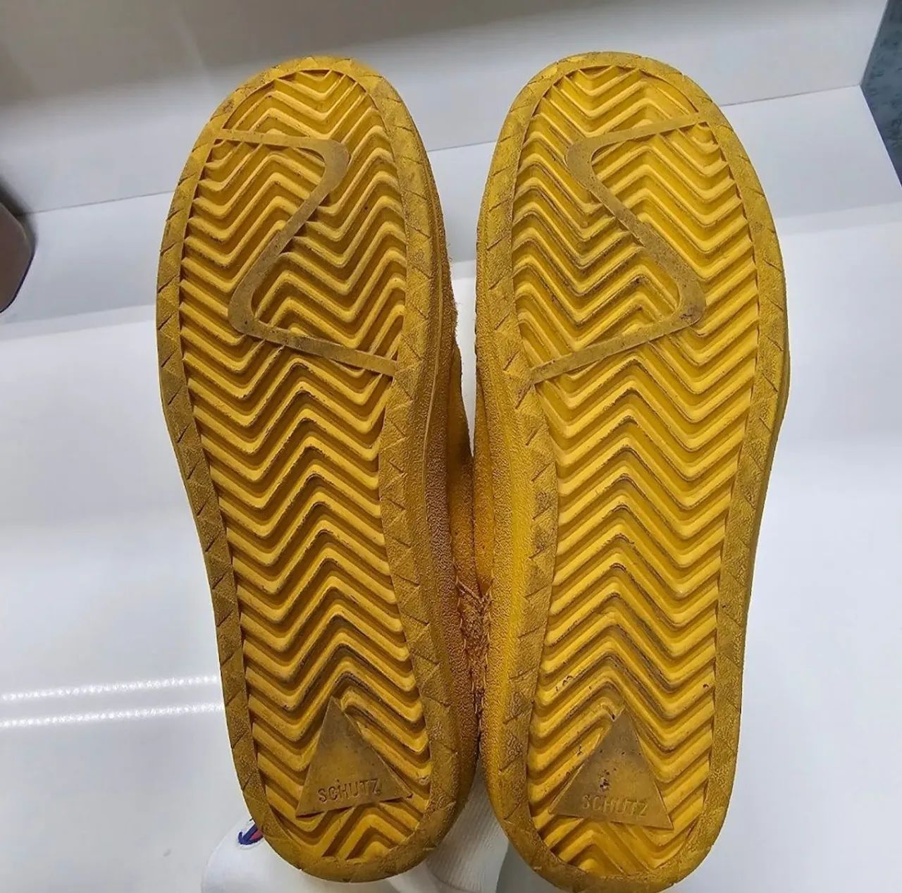 Tênis schutz amarelo - Foto 4