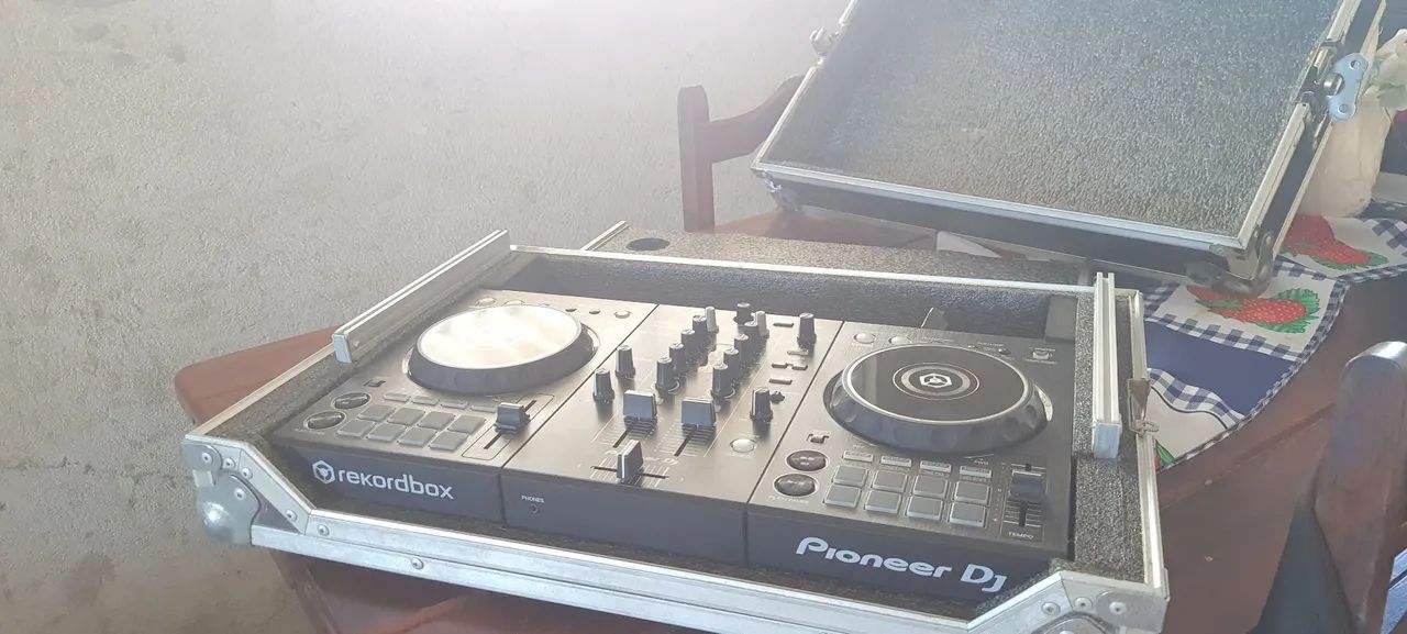 DDJ-400+Case (em bom estado) - Foto 2