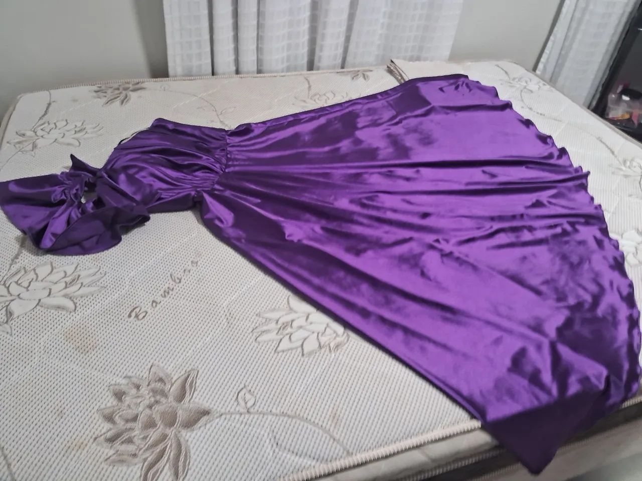 Vestido de luxo semi novo!! 