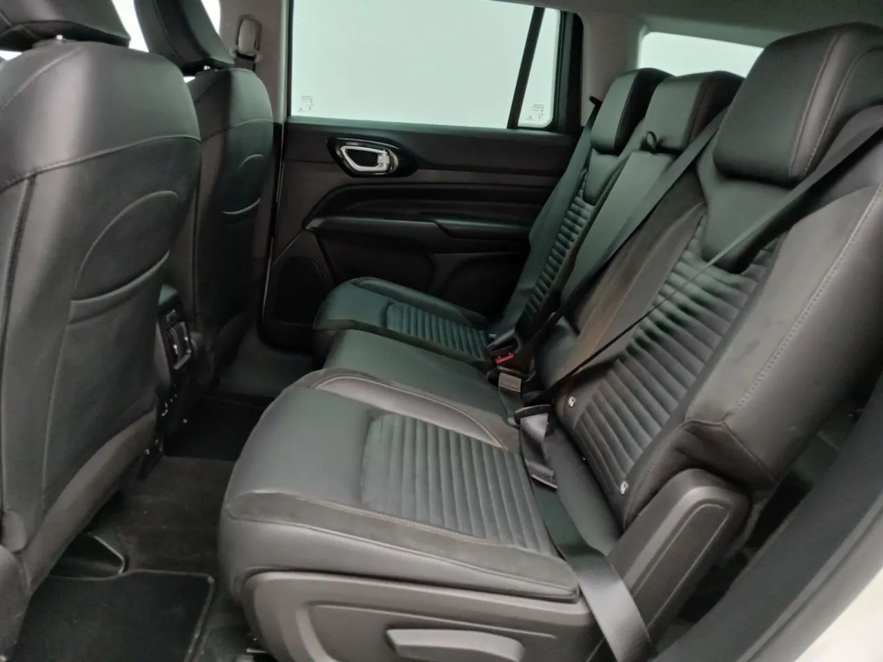 Jeep Commander Limited T270 1.3 TB Flex Aut., foto 17 de 18
