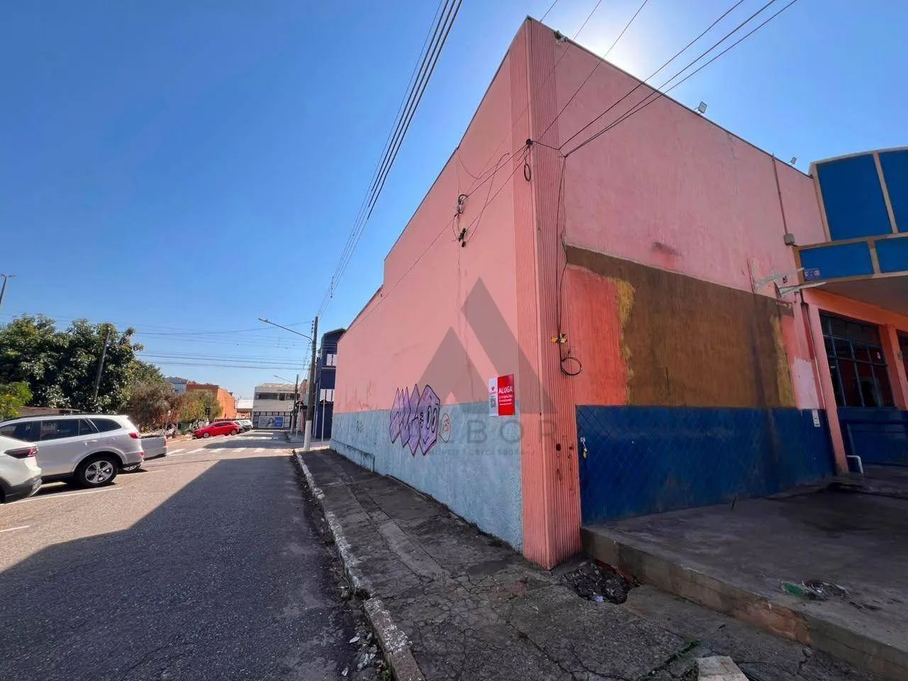 Salão Comercial Amplo com Excelente Estacionamento Próprio  Excelente Localização - Foto 4