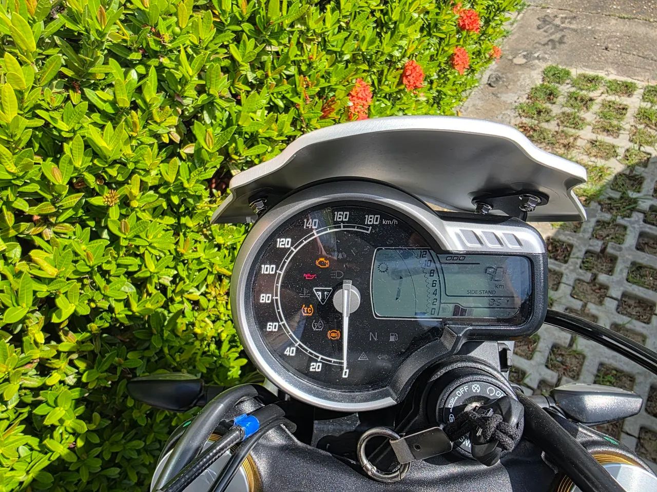Triumph Speed 400 - Foto 5