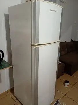 Vendo Geladeira 