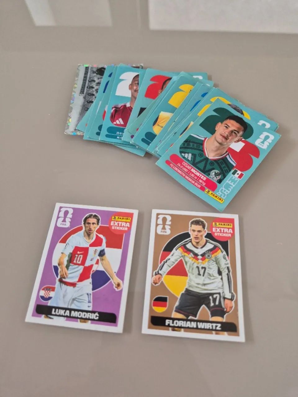 Figurinhas legend + 18 figurinhas aleatórias copa 2026
