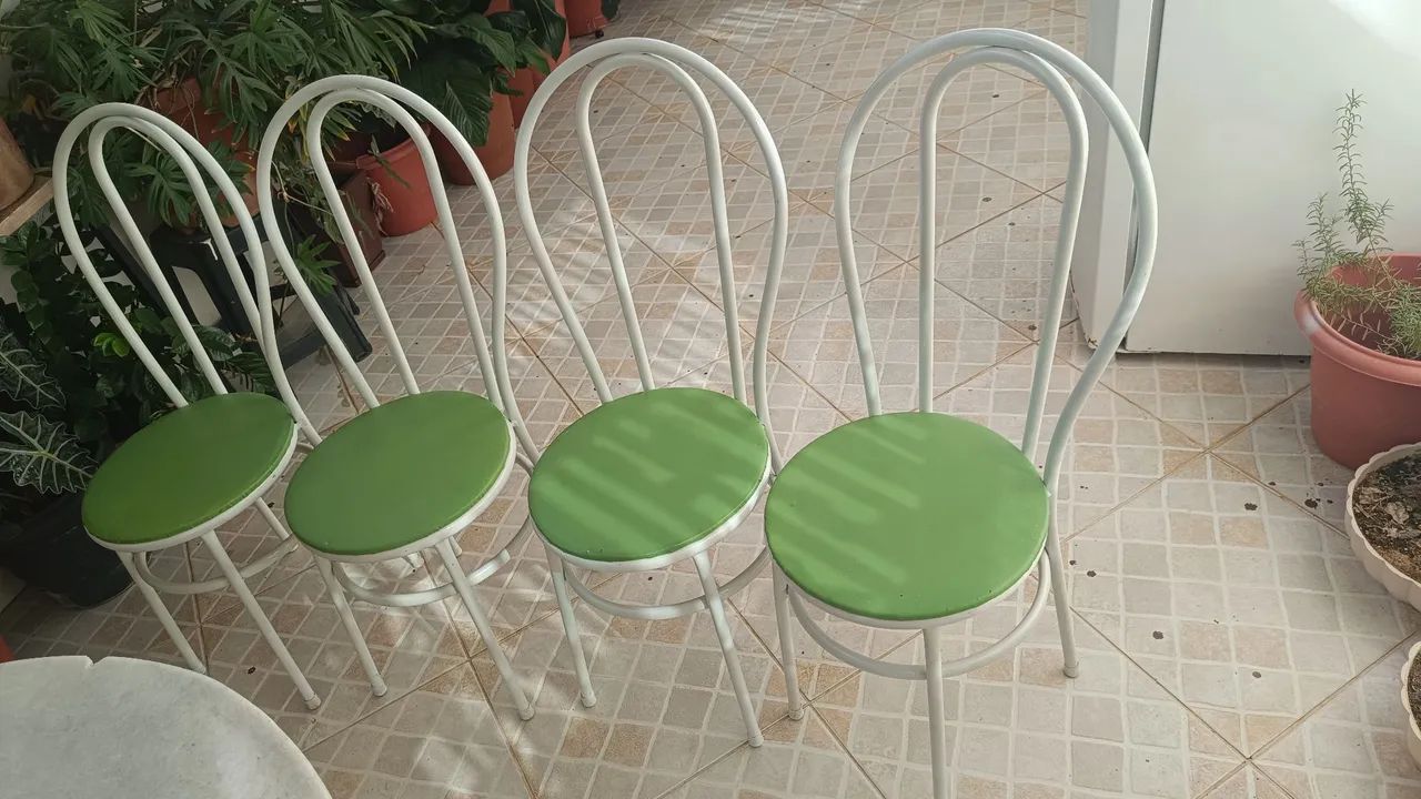 Mesa com cadeiras  - Foto 4