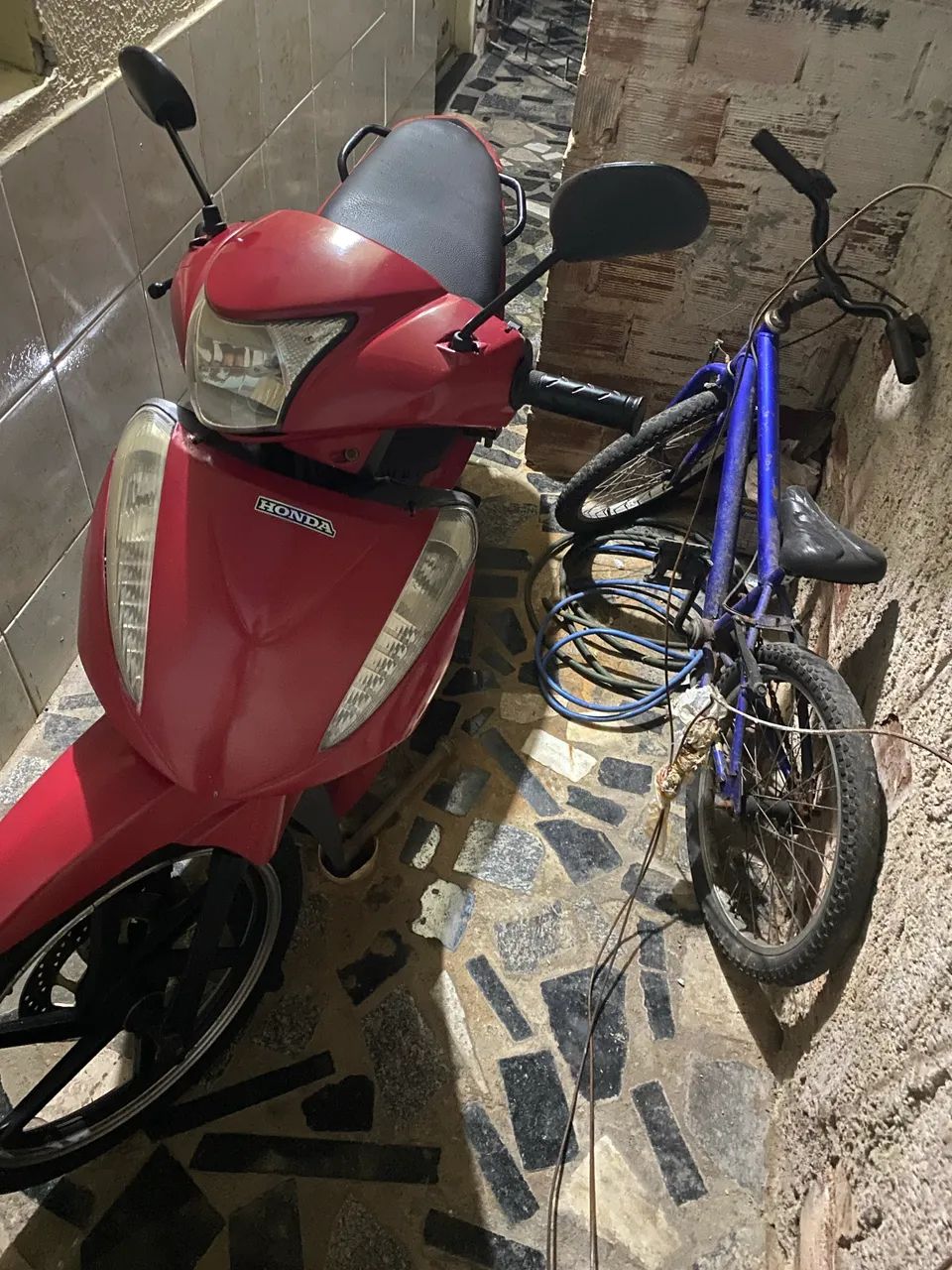 Vendo moto bull 