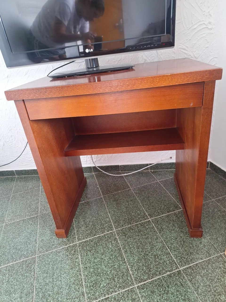 Escrivaninha com gaveta - Foto 4