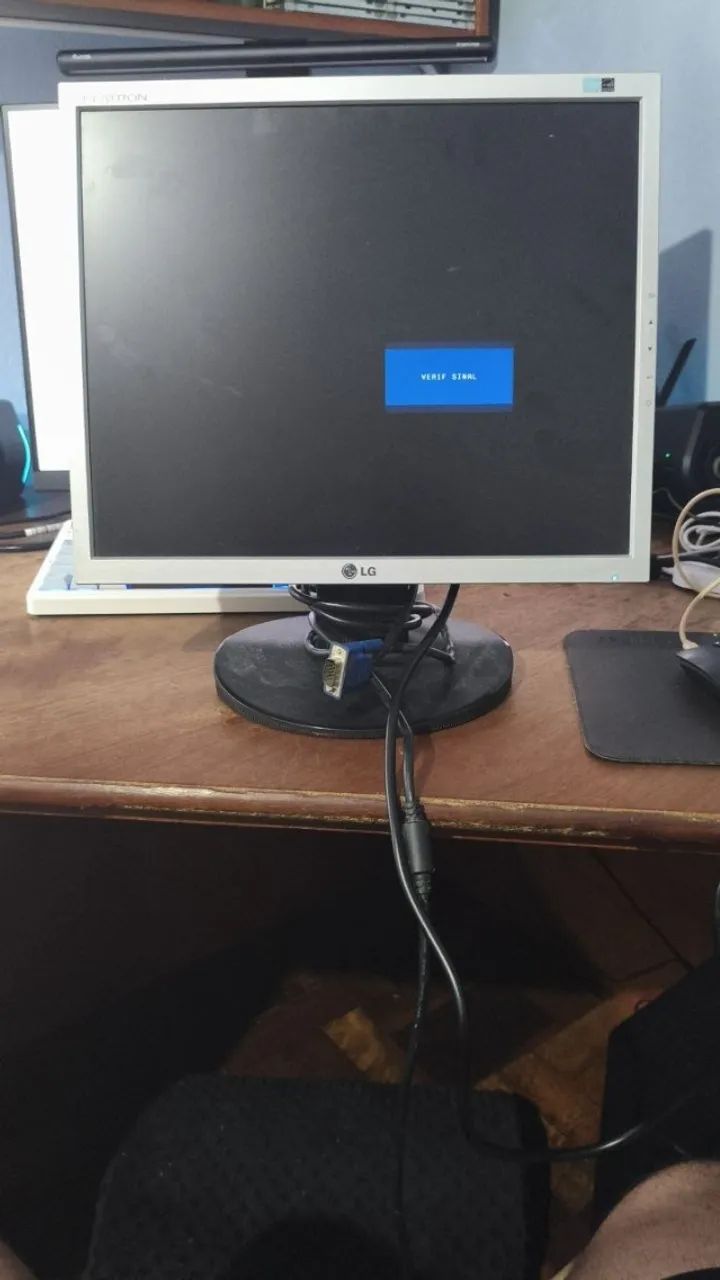 Monitor LG Flatron L1752S-SF 17" LCD Funcionando - Foto 2