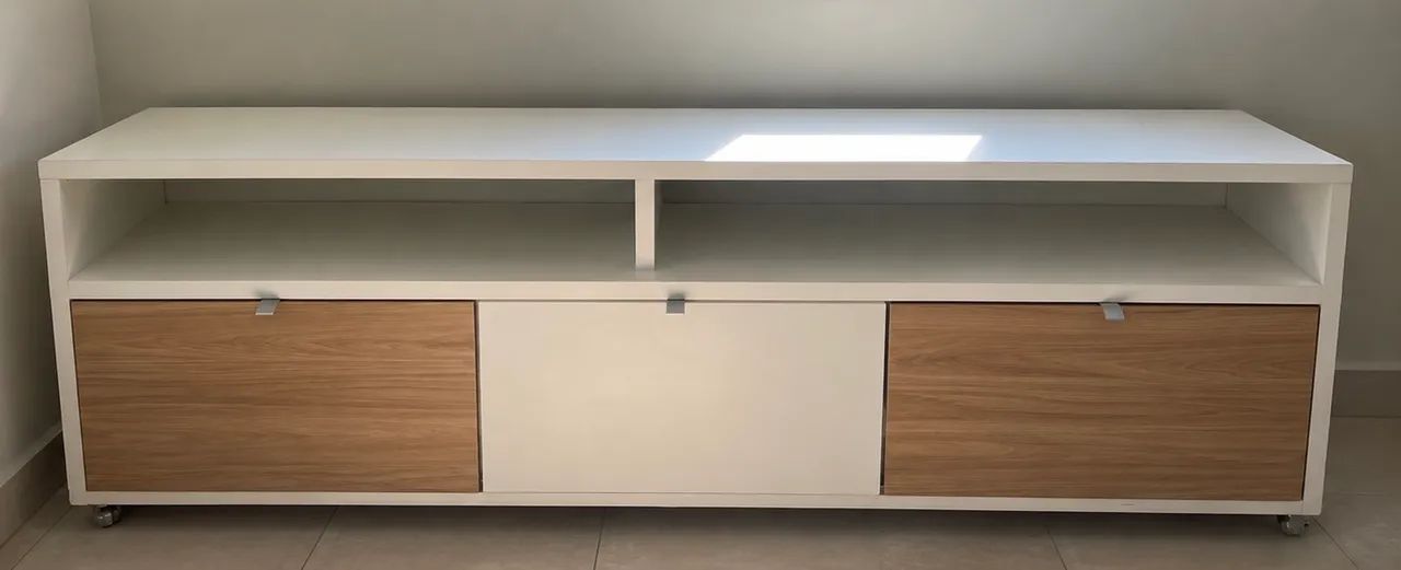 Rack grande branco e amadeirado com 3 portas ? R$ 600 - Foto 3