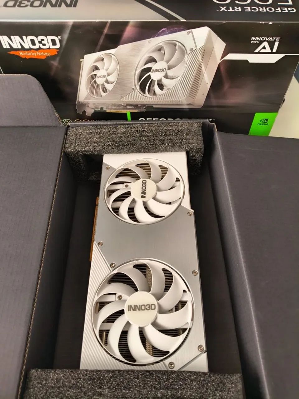 Placa de video Geforce RTX 5060 8g White - Foto 3
