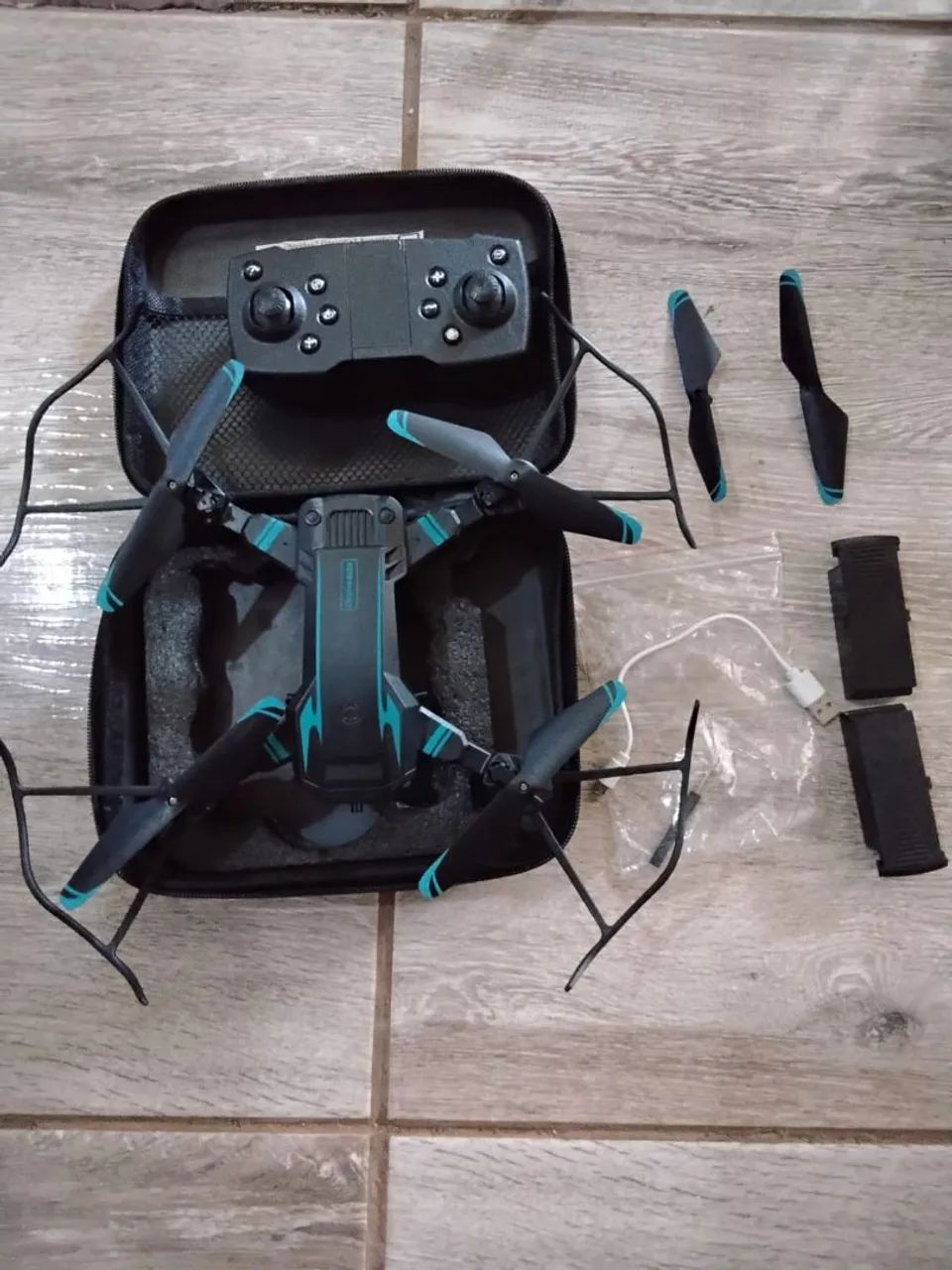Drone G6 2 baterias e 2 hélices extras, NÃO TEM CÂMERA.  - Foto 4