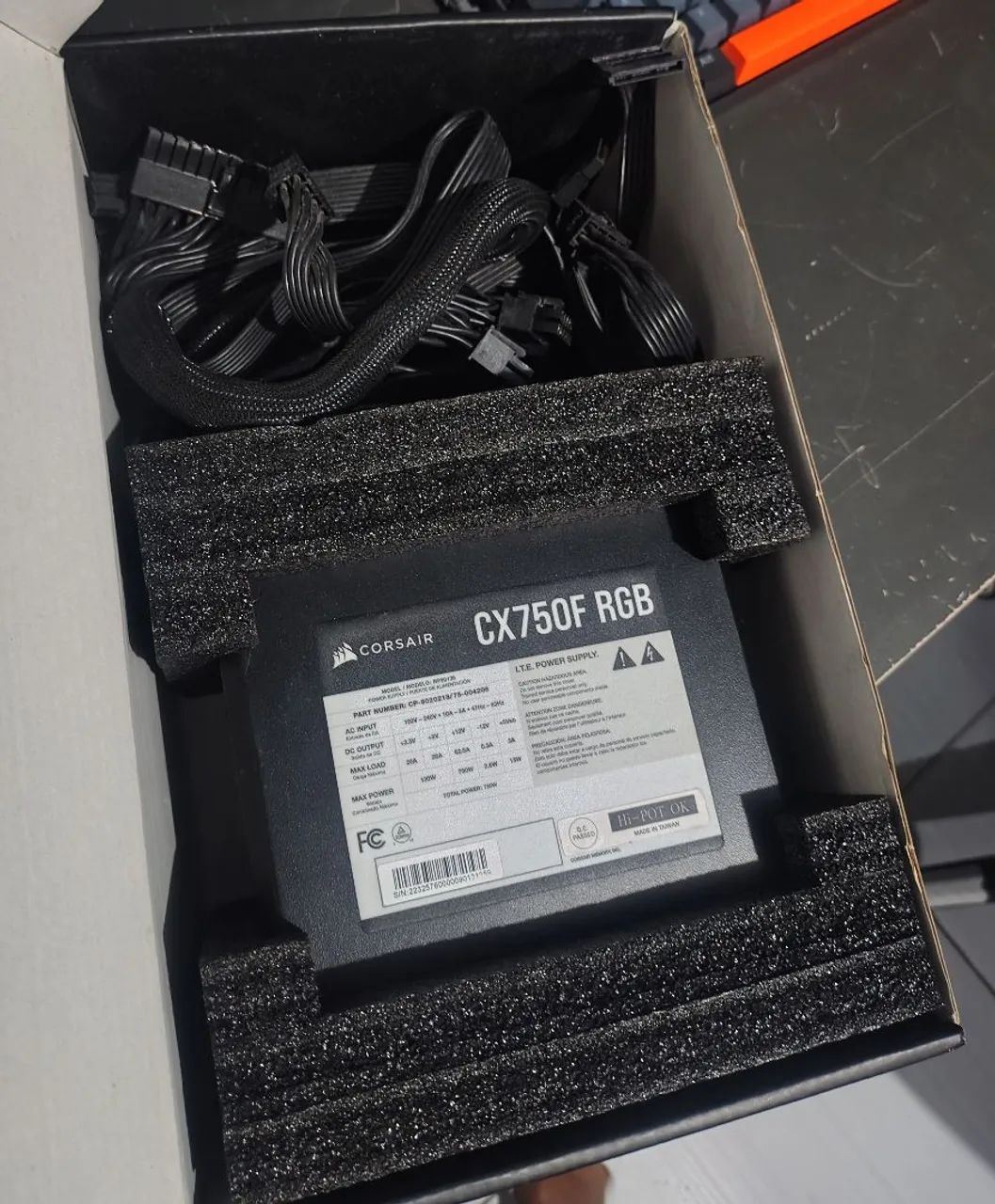 Fonte Corsair 750F RGB Modular  - Foto 3