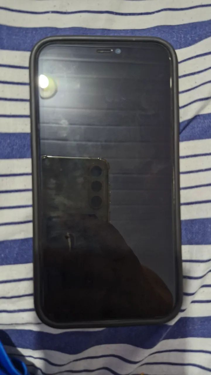 Iphone 11 em perfeito estado 