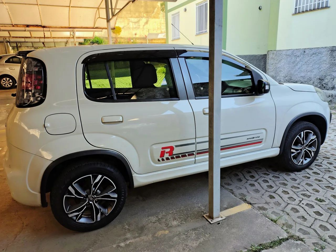 Fiat Uno Sporting 1.3 Flex 8V 5P 2017