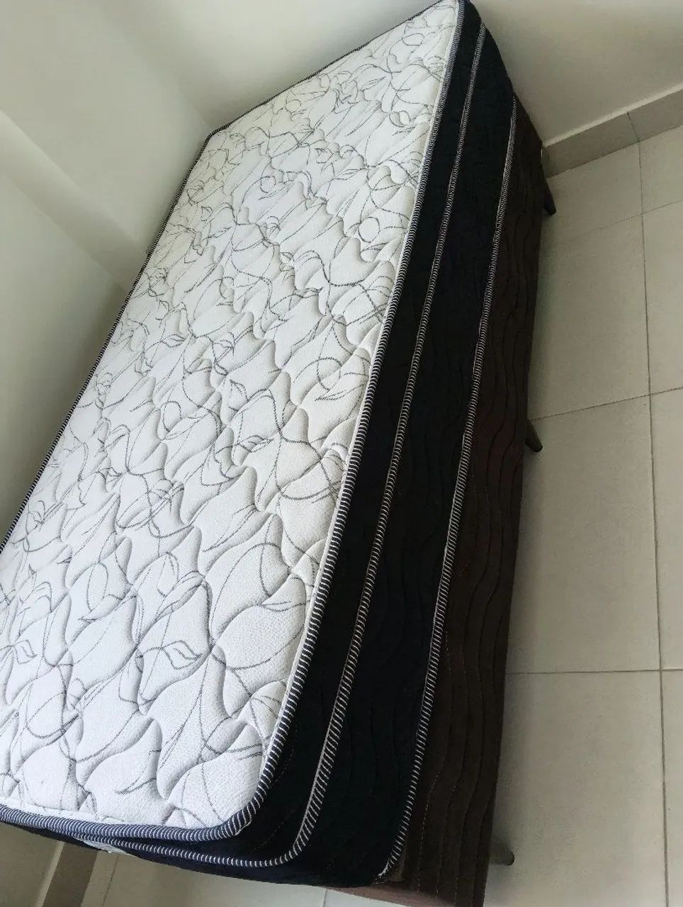 Vende -se 02 cama box Ortobom. Cada 01, vendo por 600, 