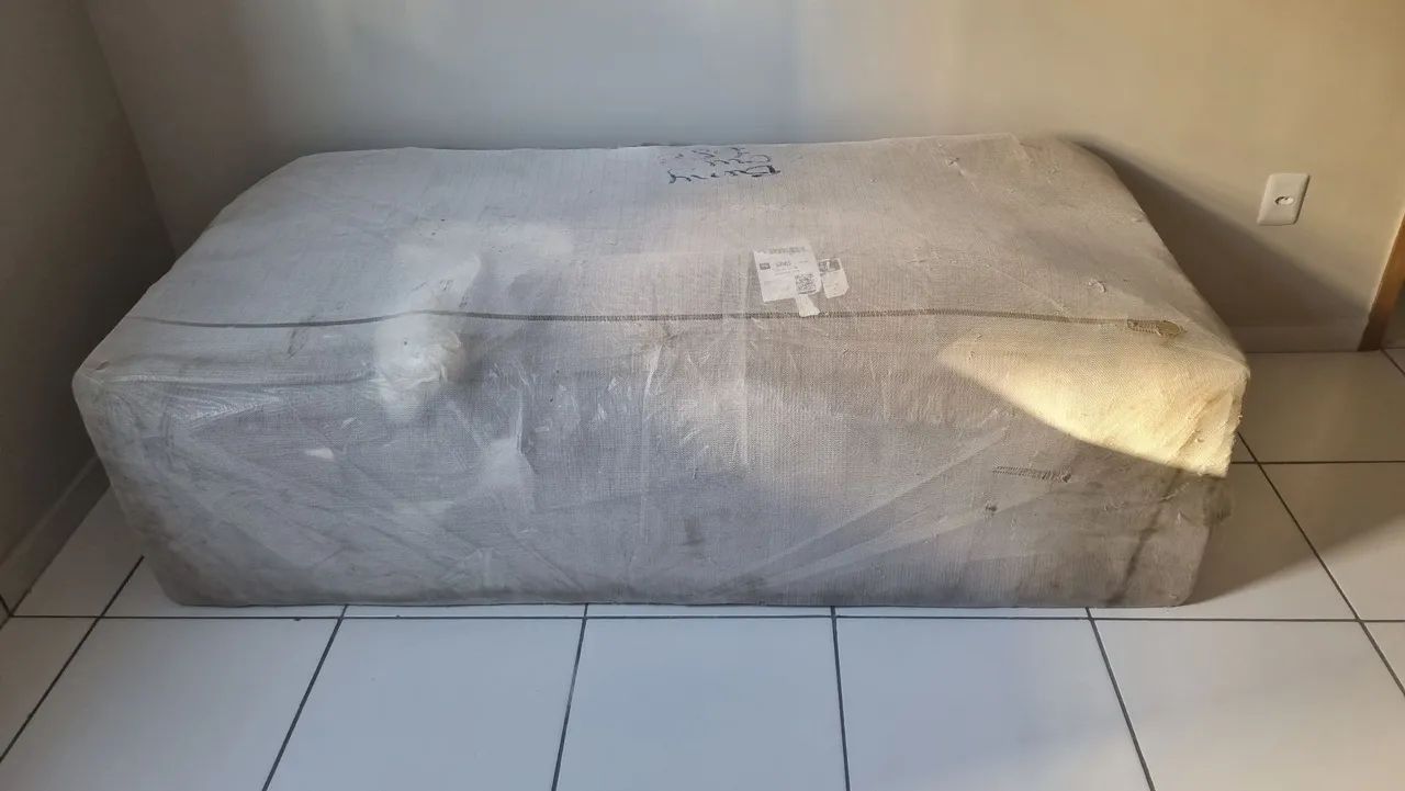 Vendo. Sofá Novo - Foto 3