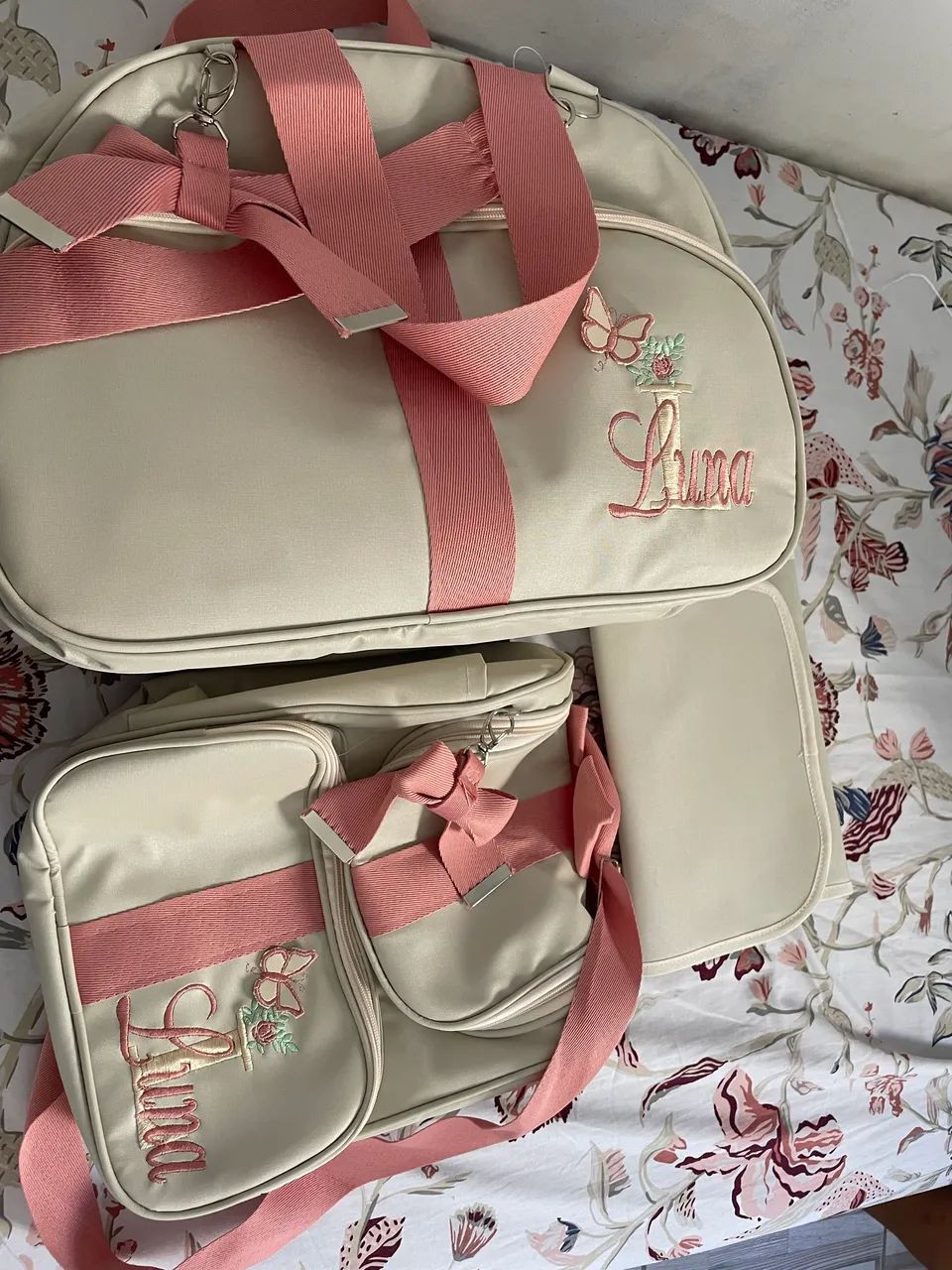 Vendo bolsa de maternidade nova nunca usada ainda no pacote  - Foto 2