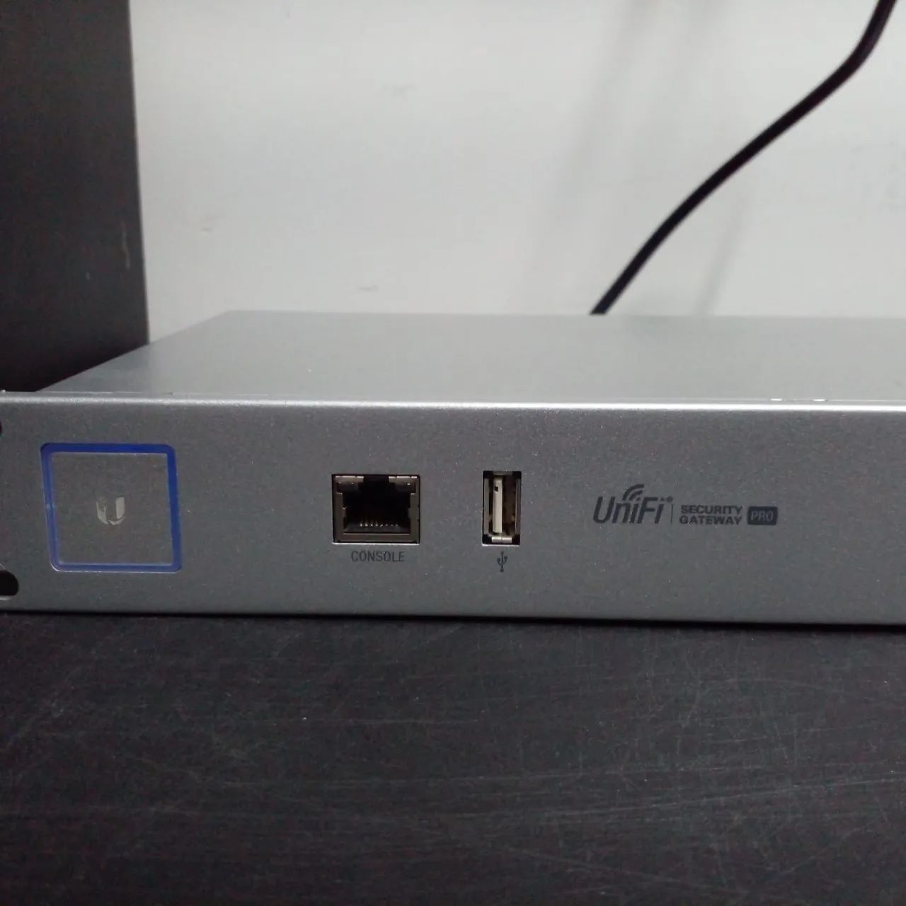 Roteador Ubiquiti UniFi Security Gateway USG-PRO-4 prateado - Foto 5