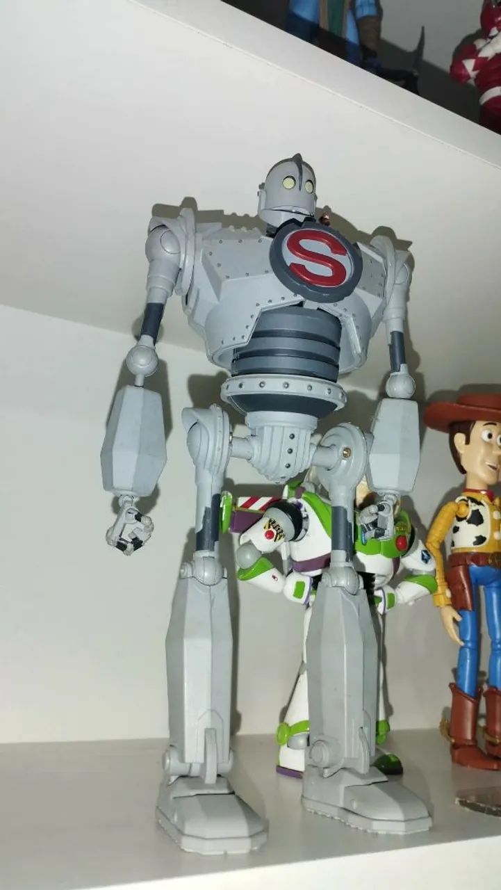 Action figure gigante de ferro diamond select  - Foto 3