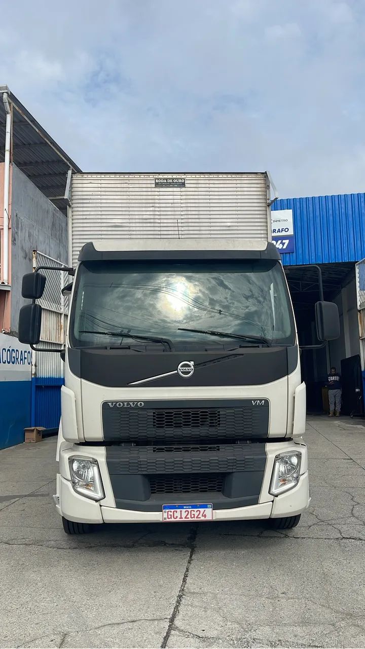 Volvo vm 270 6x2 - Foto 3