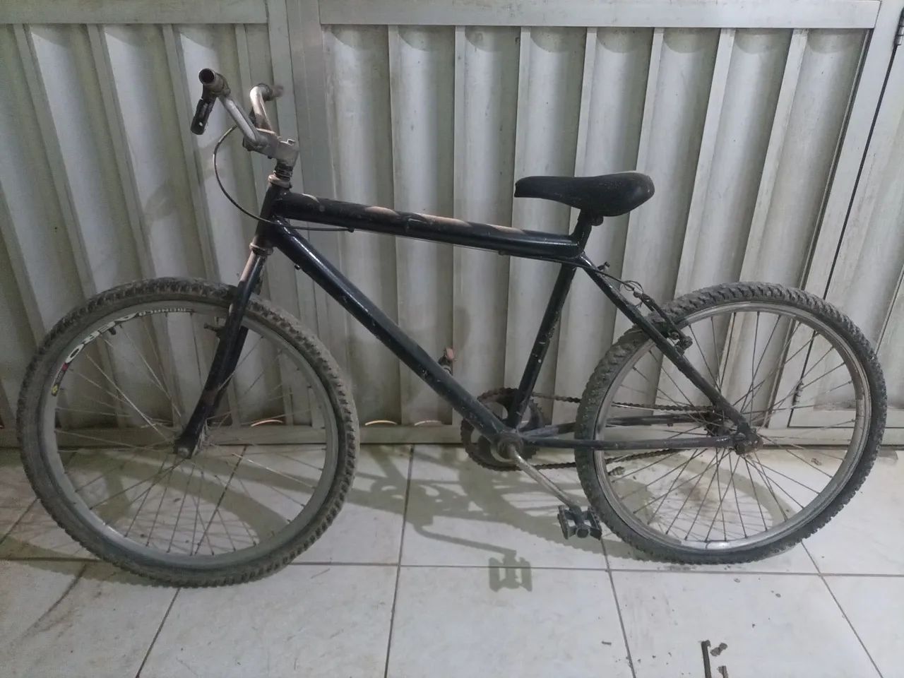 Bicicleta com alguns consertos pra fazer