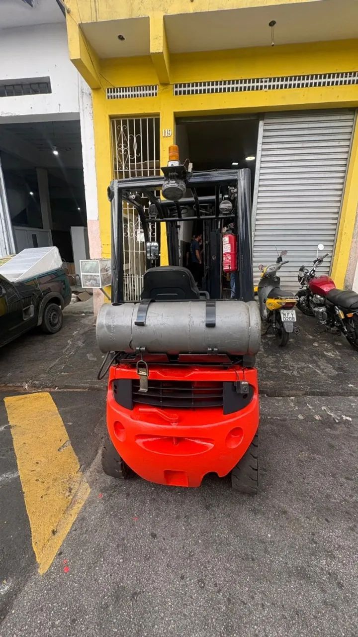 Empilhadeira Linde H18 | 1.800kg | Triplex 4,80m | Deslocador Lateral - Foto 6