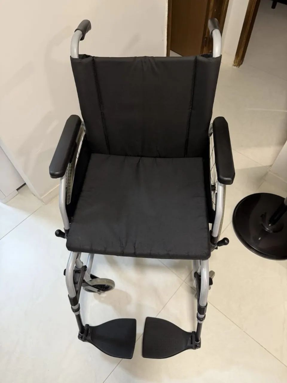 Cadeira de Rodas novíssima  - Foto 2